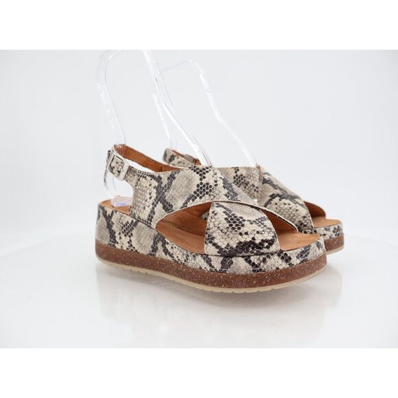 Clarks Women's Kassanda Step Size 7 Wide Snake Print Leather Platform Wedge - Picture 1 of 12